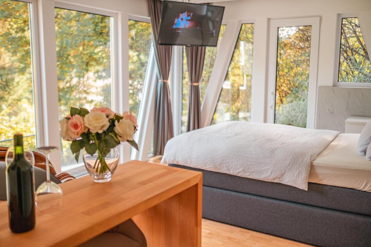 Bungalow Im Schwarzwald Auf Wunderschoenem Anwesen Neubulach Eksteriør bilde